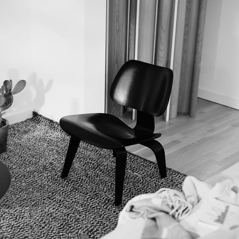 Poltrona Eames Plywood negra